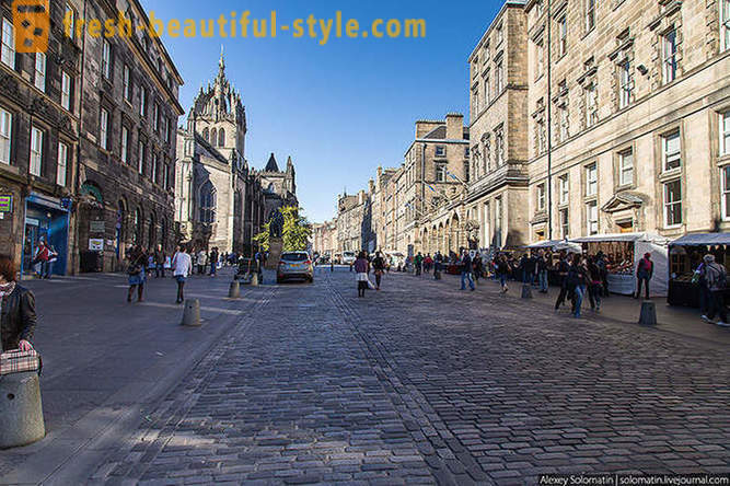 Walk around Edinburgh