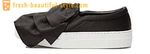 Slipony black with white and black outsole: what to wear