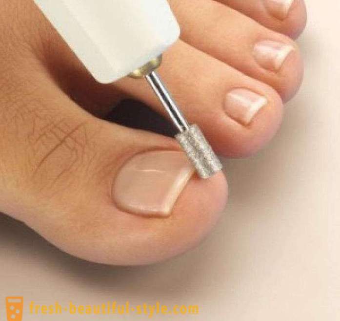 Pedicure at home with their own hands - step by step instructions. How to make a beautiful pedicure yourself