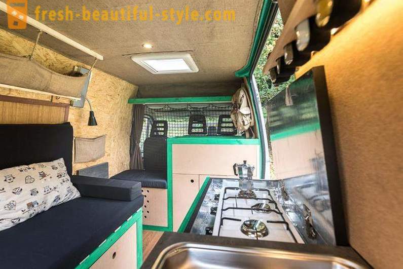 Cozy and comfortable mobile home of 16-year-old van