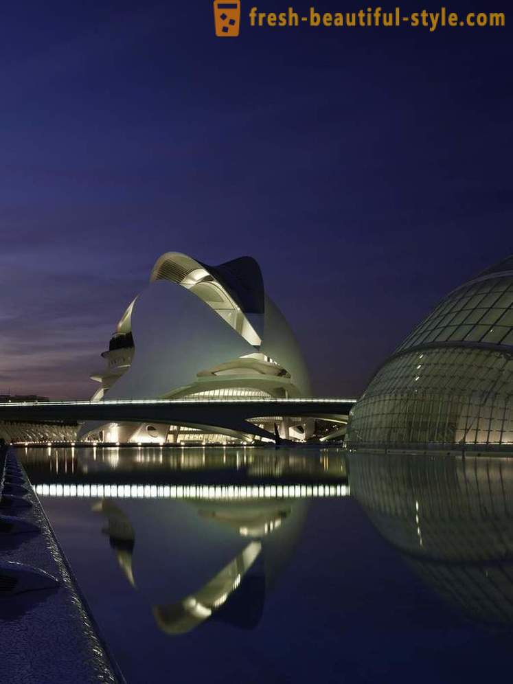 The extraordinary architecture of the opera house in Valencia