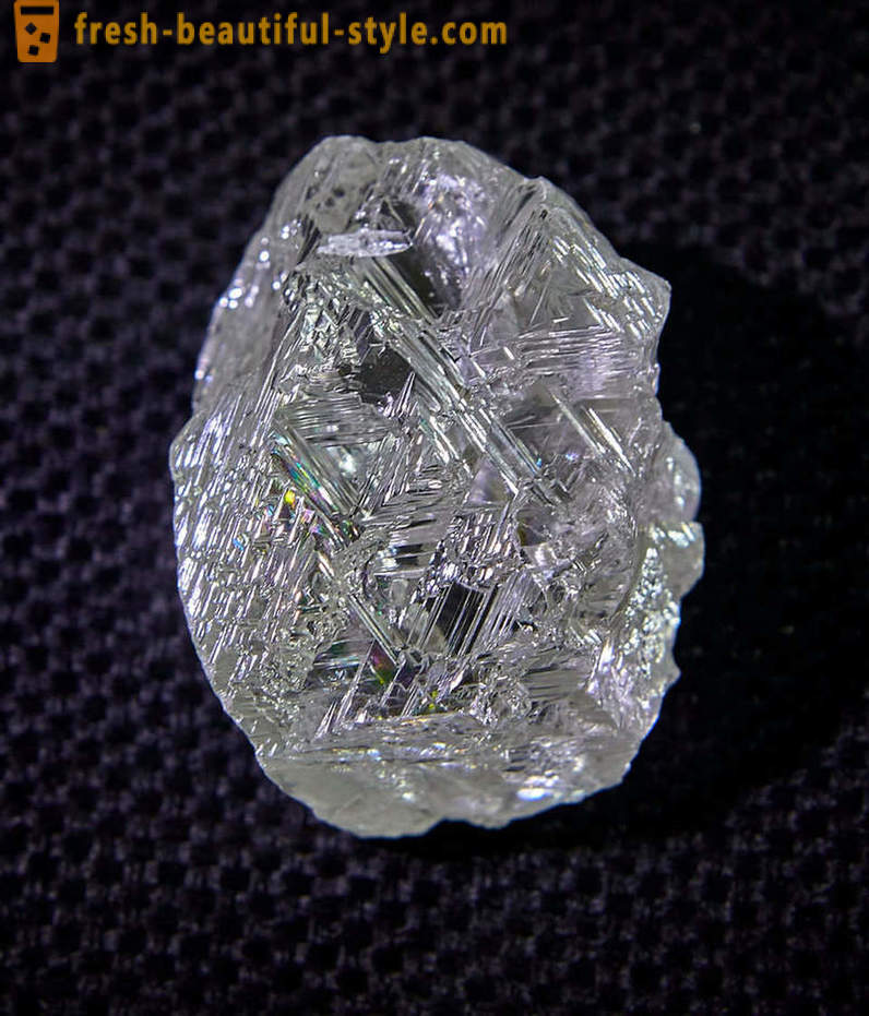 In Yakutia have found a unique diamond weighing nearly 200 carats