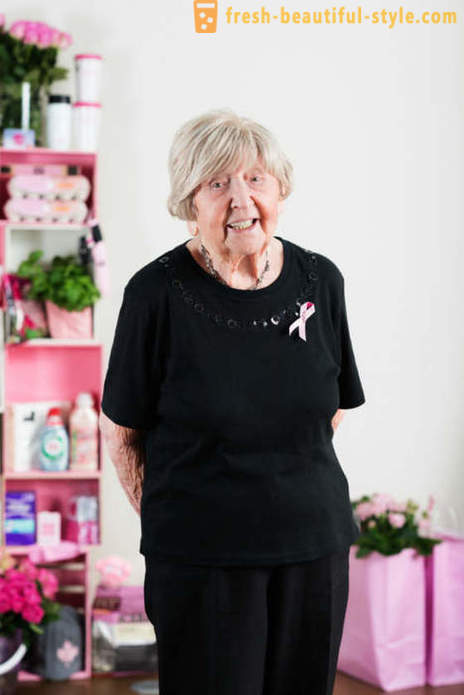 106-year-old Dagny Carlsson from Sweden - the overage female blogger