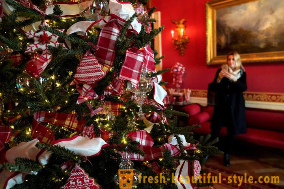 How to decorate the White House for the New Year