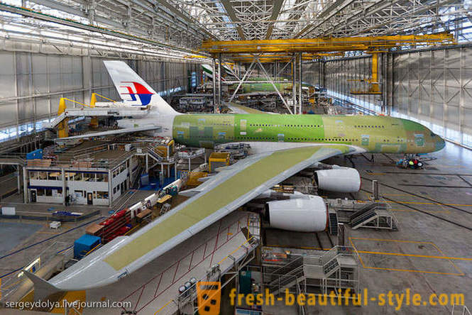 How to build the A380 and how they look inside