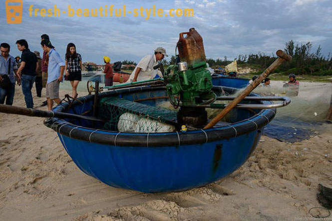 How are Vietnamese fishermen
