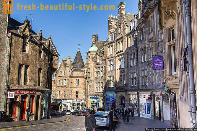 Walk around Edinburgh