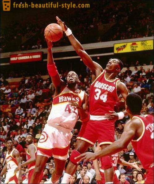 Hakeem Olajuwon - one of the best center in NBA history