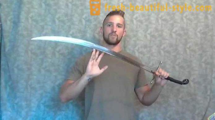 Sword-handed: types, descriptions, structural features, advantages and disadvantages