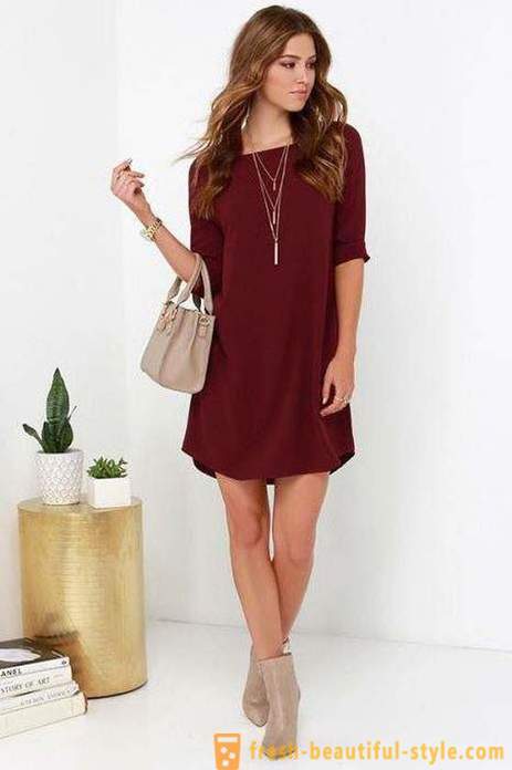 Burgundy dress. How to look perfect?
