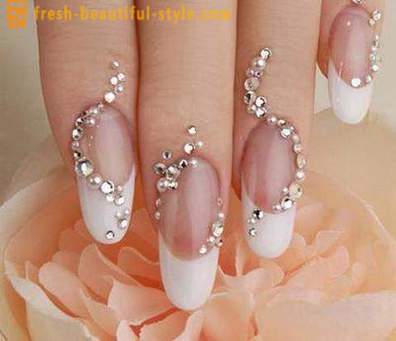 Rhinestones on nails: design features and ways of its realization