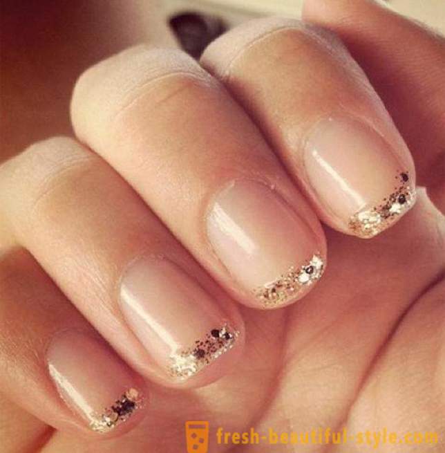 French short nails. The idea of ​​a French manicure
