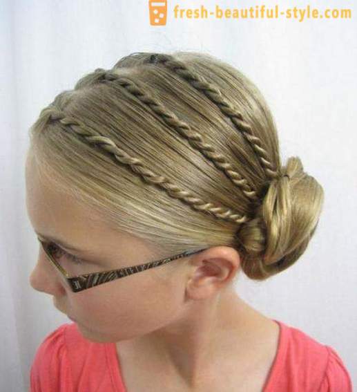 Hairstyles for the girls to school every day