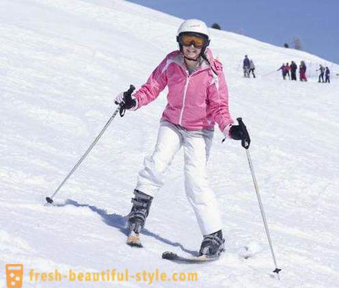 Skiing. Equipment and skiing rules downhill skiing
