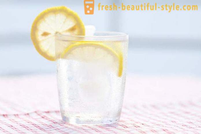 Water with lemon for weight loss: recipes and reviews