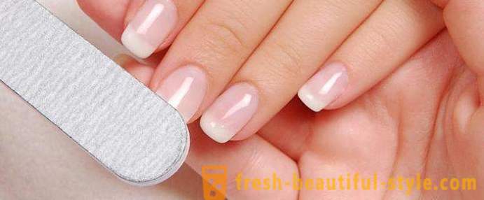 Manicure: beautiful nails for 15 minutes