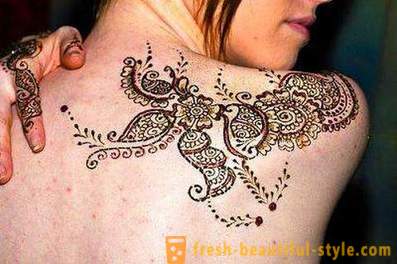 Henna or mehndi art