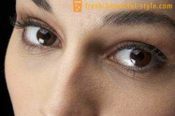 Wrinkles under the eyes: how to remove and prevent the early appearance?