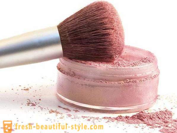 Beautiful and natural makeup or how to apply blusher