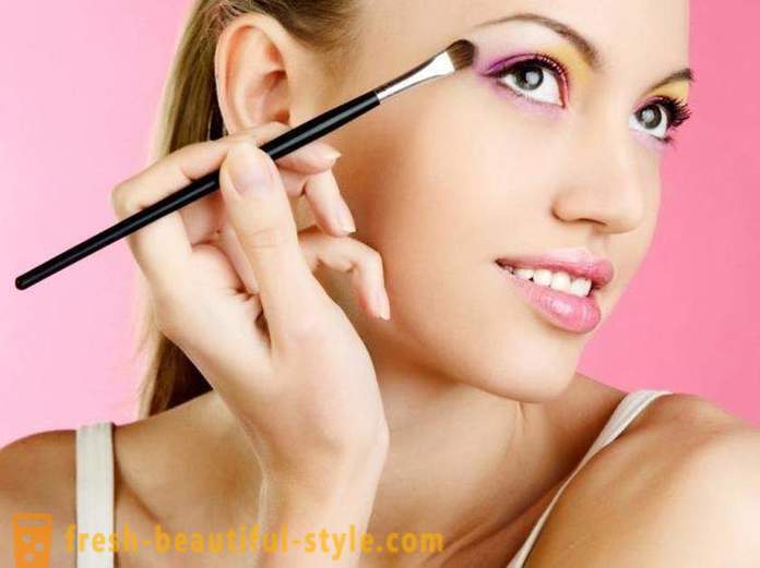 How to increase the eye makeup: 5 of universal rules