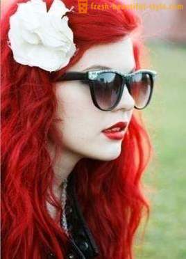 Red hair: disguise or proud?