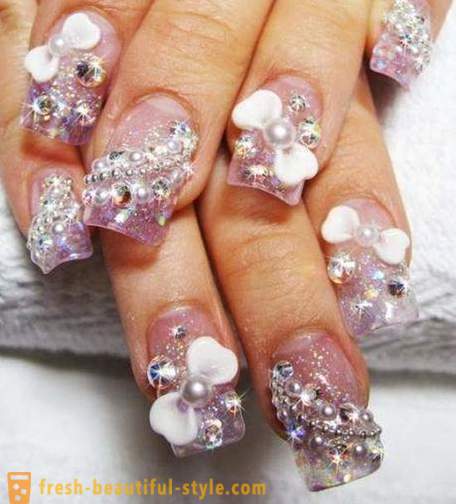 Artificial nails - the basis of a quick manicure
