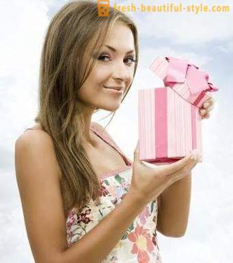 What to give her friend for 18 years. Tips and tricks